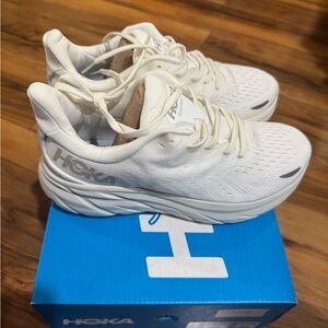 Hoka one one